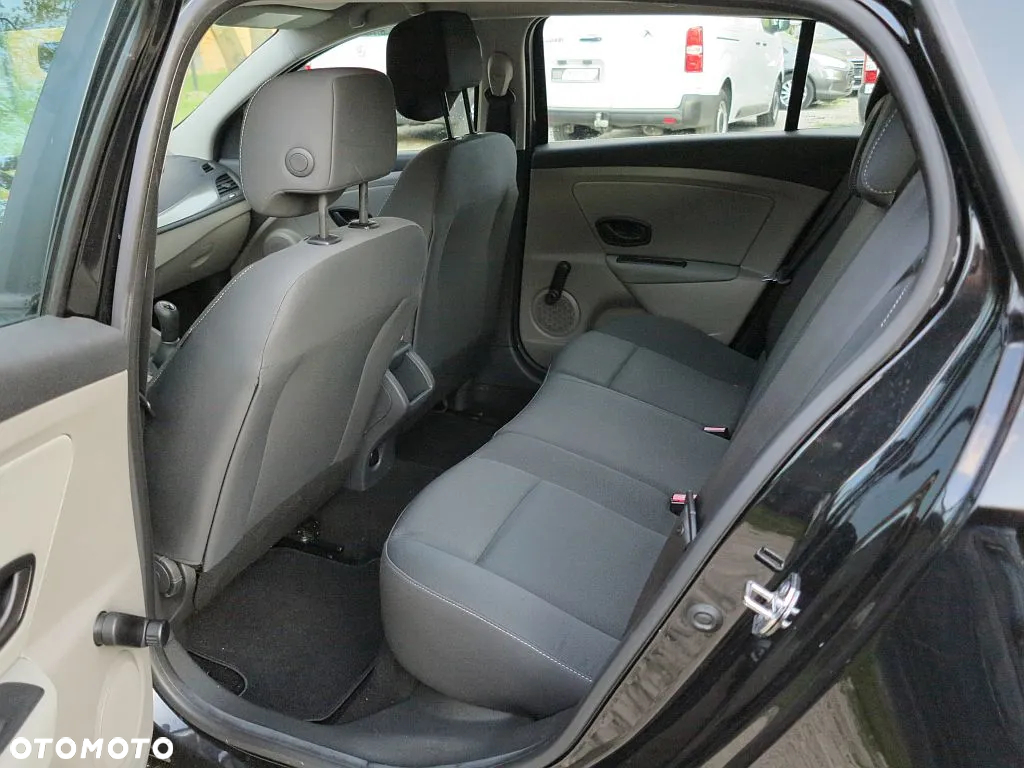 Renault Megane 1.6 16V 110 Dynamique - 12