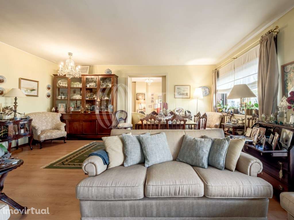 Apartamento T3+1 com garagem no Pinheiro Manso, Porto - Grande imagem: 5/28