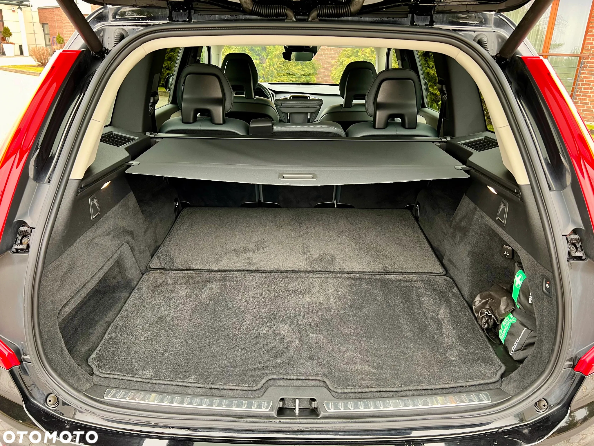 Volvo XC 90 B5 D AWD Geartronic Momentum - 39
