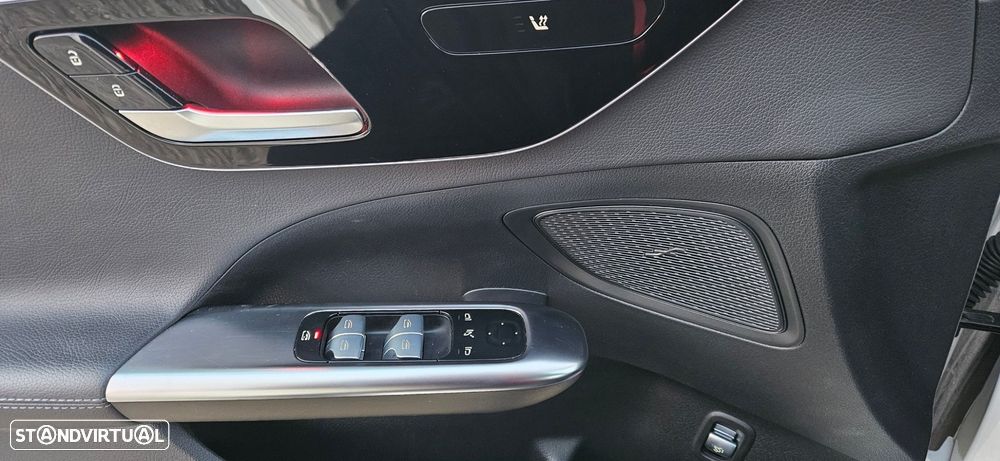 Mercedes-Benz C 300 d AMG Line - 24