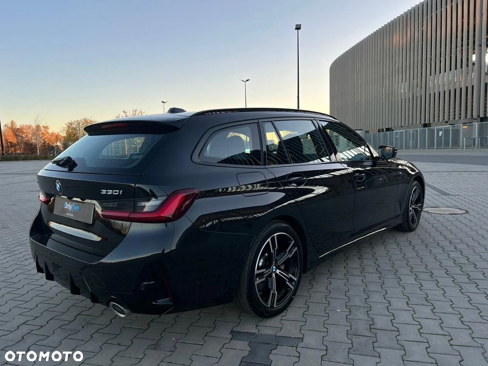 BMW Seria 3 330i xDrive M Sport - 30