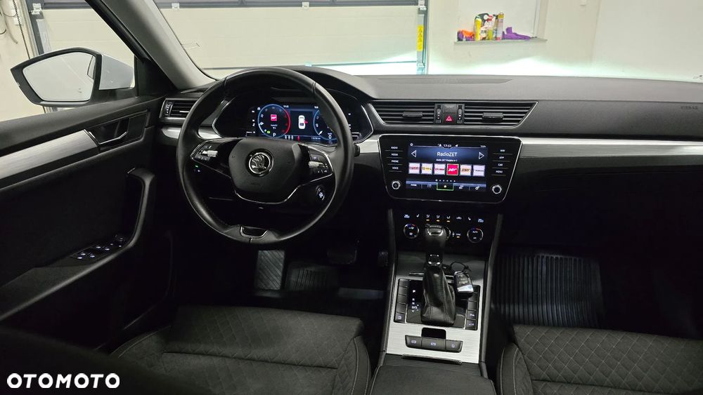 Skoda Superb 2.0 TDI SCR Style DSG - 6