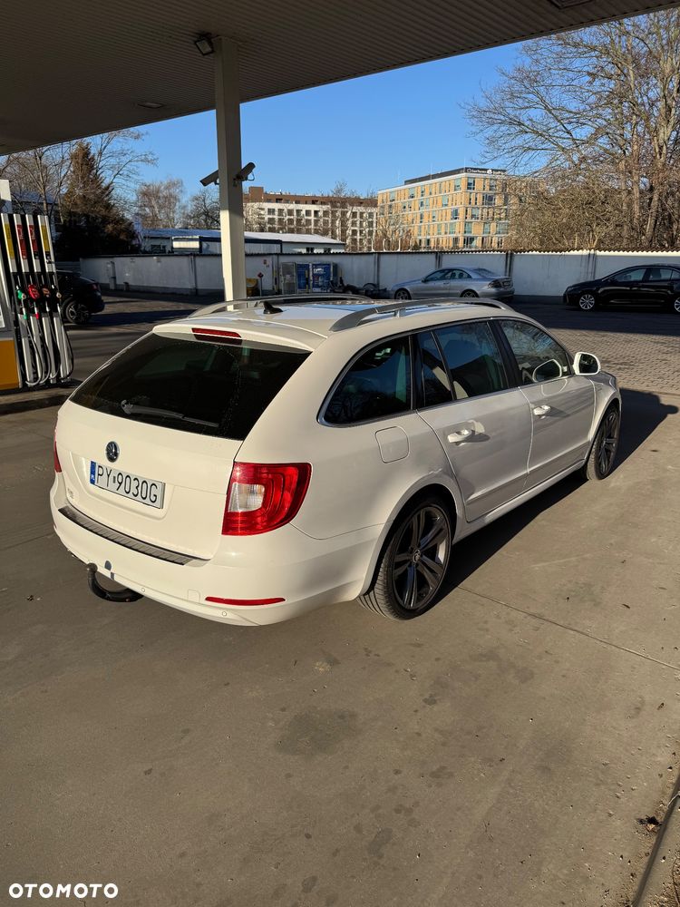 Skoda Superb 2.0 TDI L&K DSG - 4