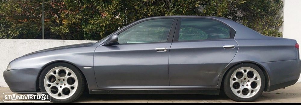 Alfa Romeo 166 2.4 JTD - 1