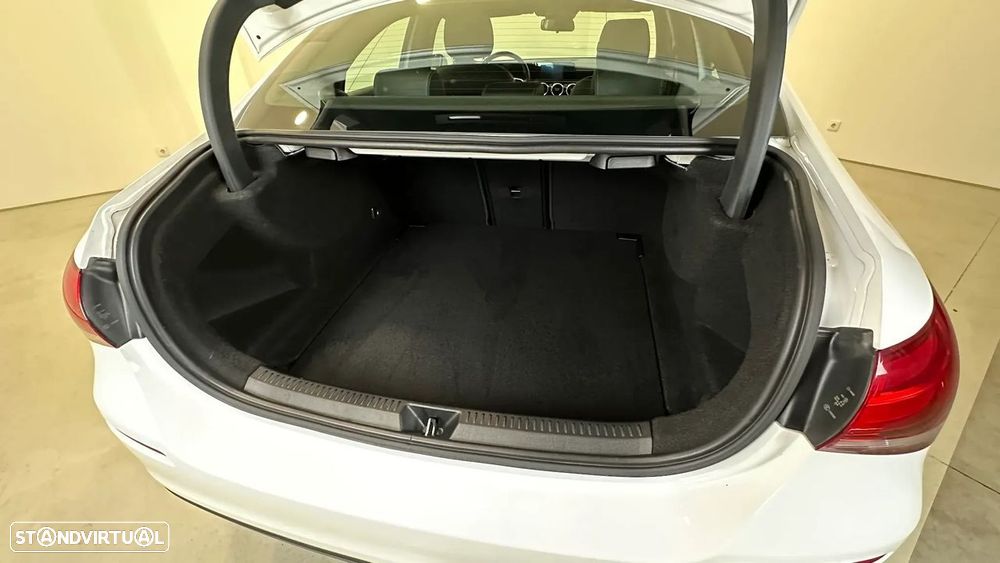 Mercedes-Benz CLA 180 d Progressive - 11