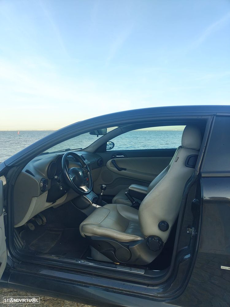 Alfa Romeo GT 1.9 JTD M-JET - 3