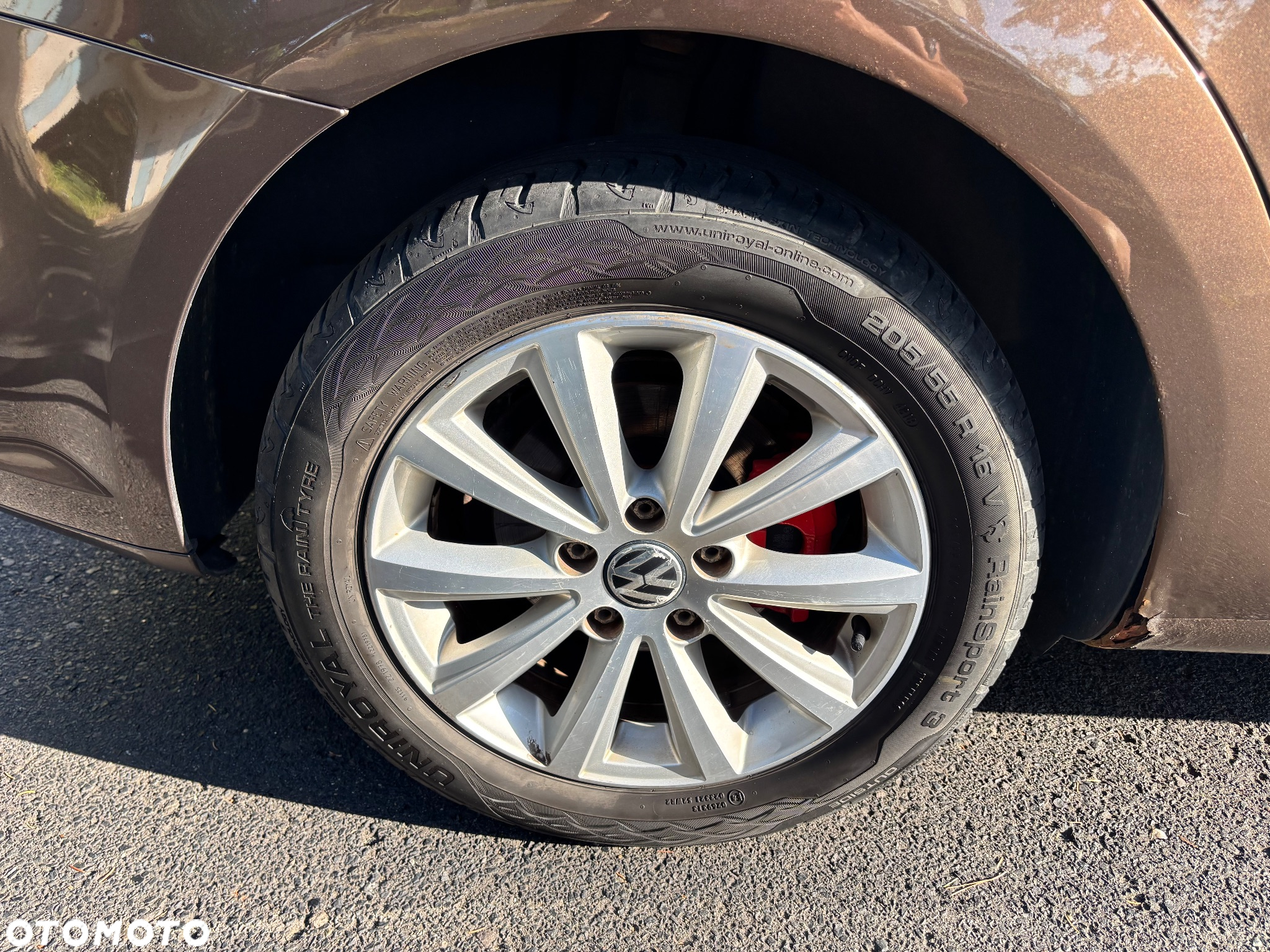 Volkswagen Touran 2.0 TDI DPF Highline - 28