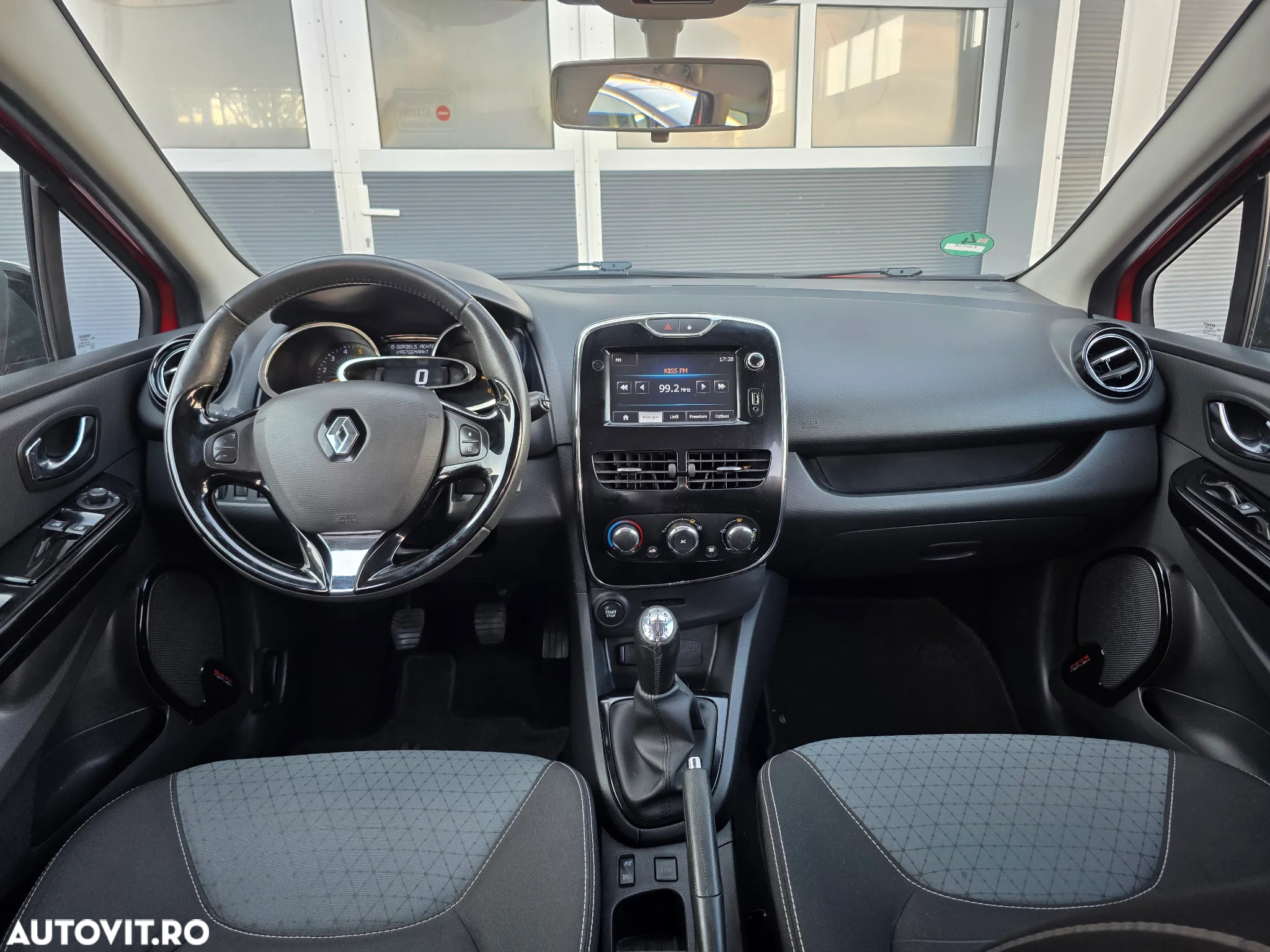 Renault Clio dCi 90 Dynamique - 8