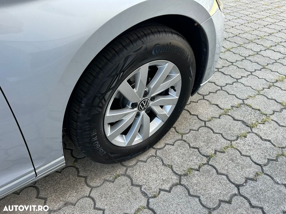 Volkswagen Passat 2.0 TDI DSG Highline - 11