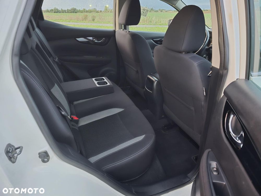 Nissan Qashqai 1.6 dCi N-Connecta - 15