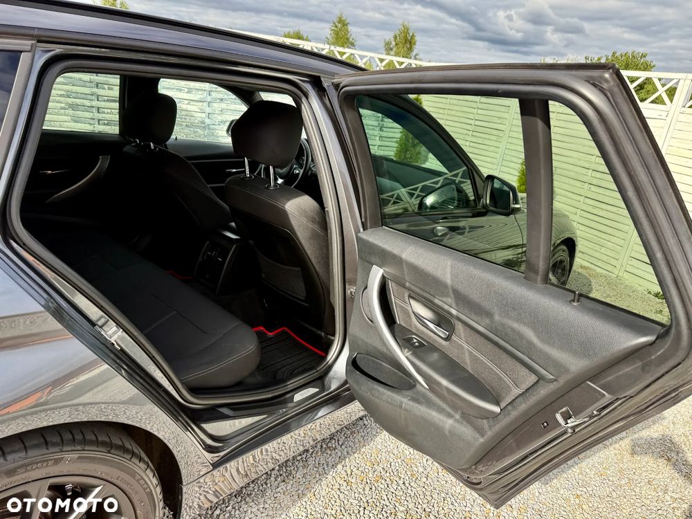 BMW Seria 3 - 35