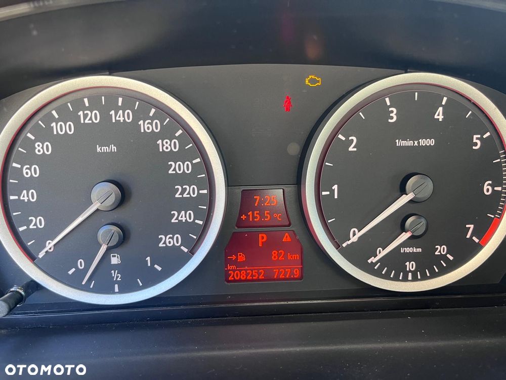 BMW Seria 5 540i - 7