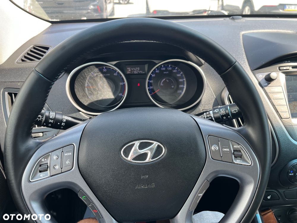 Hyundai ix35 1.7 CRDi 2WD Fifa World Cup Edition - 34