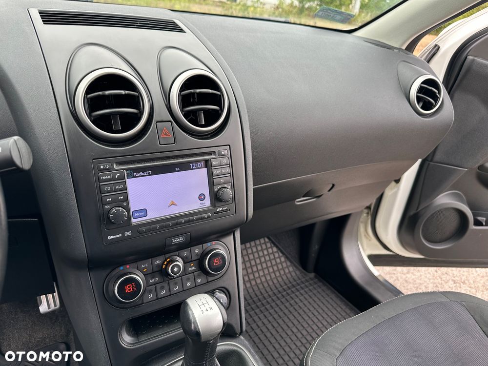 Nissan Qashqai 1.6 360 - 10