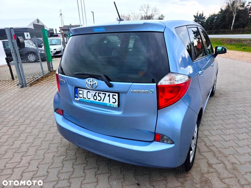 Toyota Verso S 1.33 Premium - 9