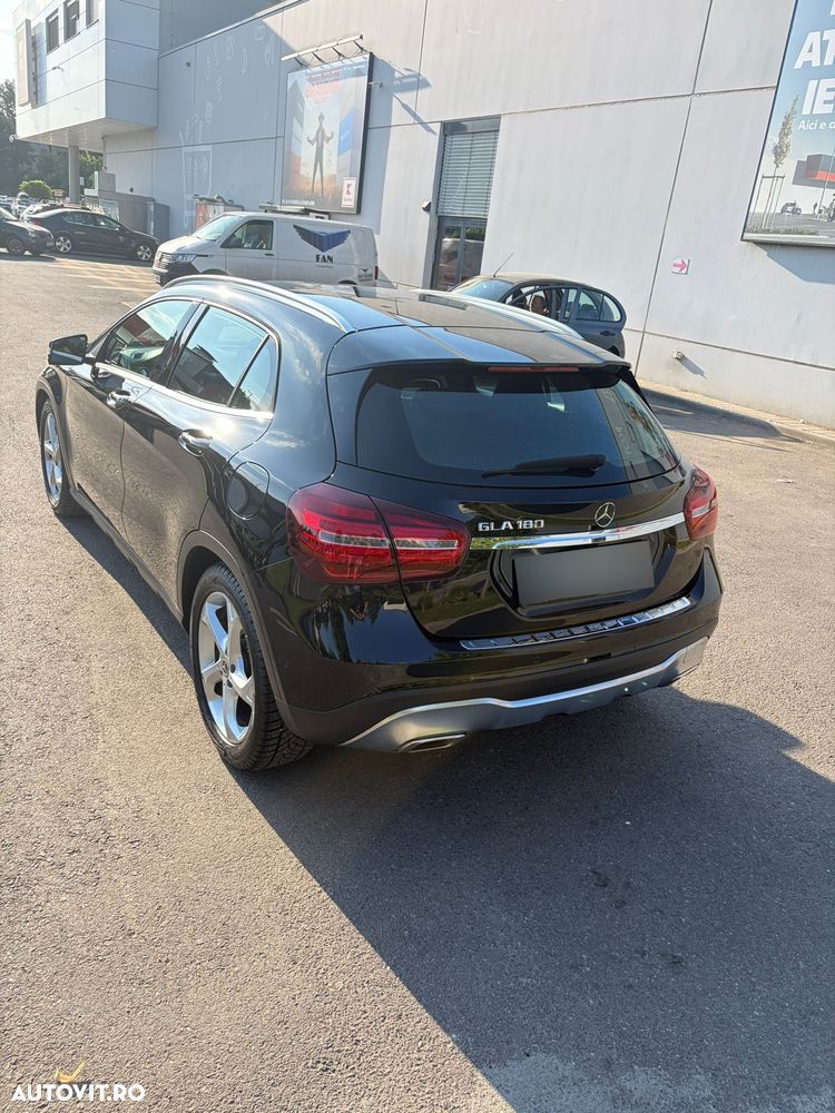 Mercedes-Benz GLA - 5