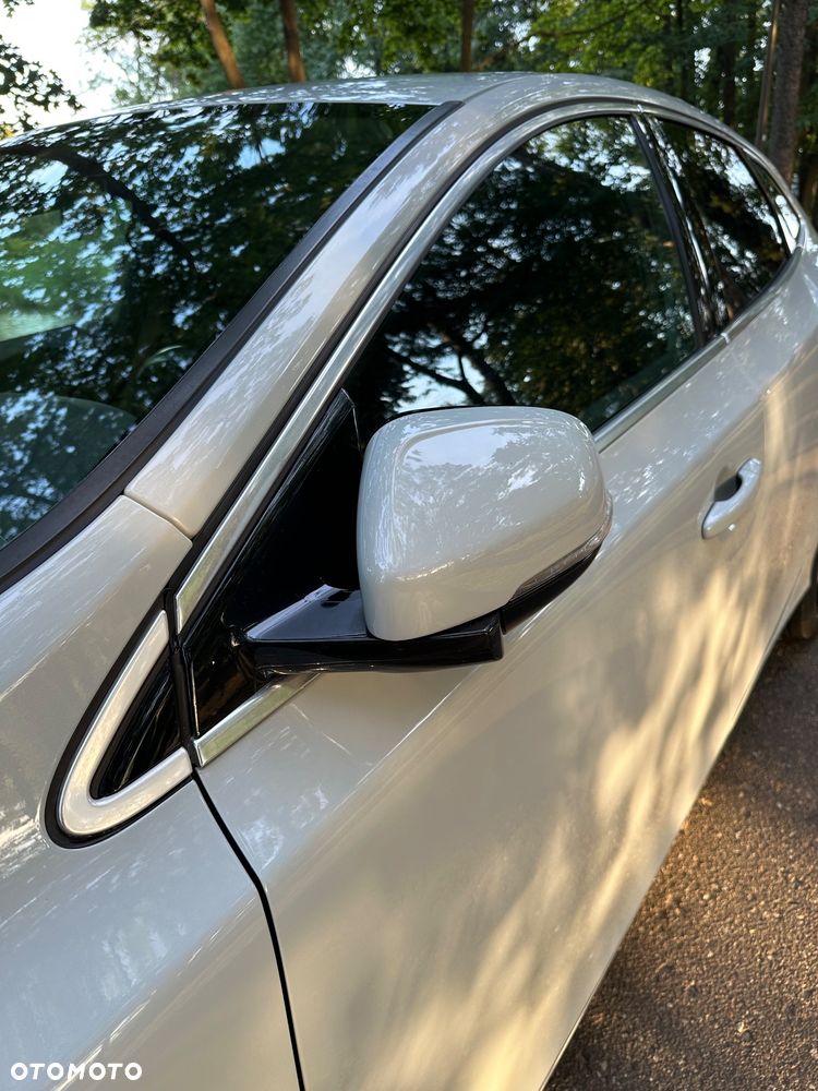 Volvo V40 T3 R-Design Momentum - 17