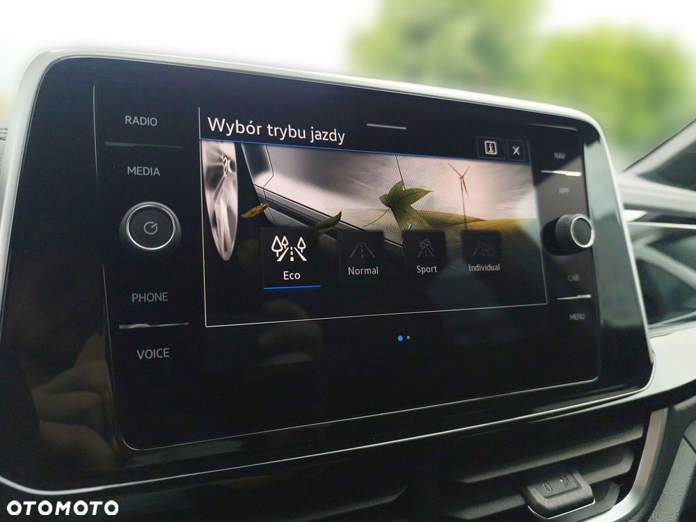 Volkswagen T-Roc 1.5 TSI R-Line DSG - 32