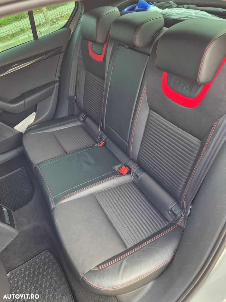 Skoda Octavia 2.0 TSI RS - 6