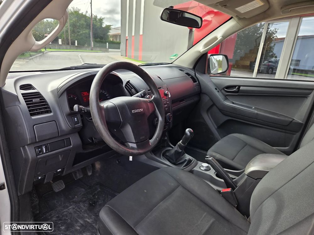 Isuzu D-Max 4x4 Cabine Dupla Custom - 8