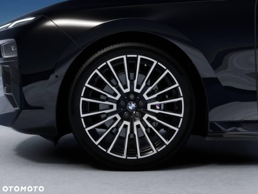 BMW i7 - 4
