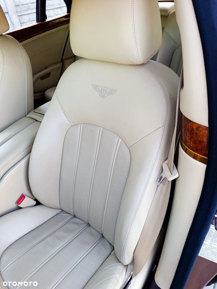 Bentley Mulsanne - 34