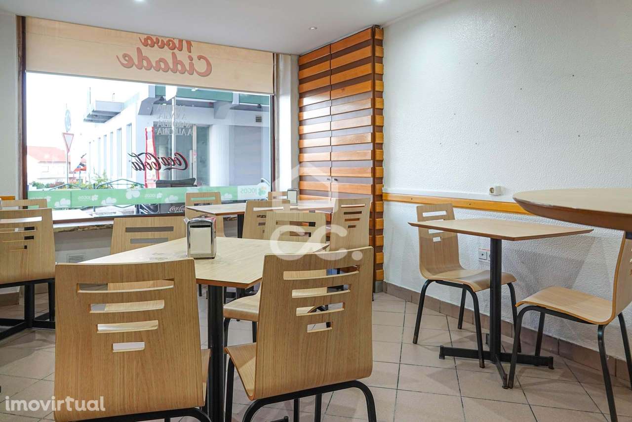 Café em pleno funcionamento com uma das melhores localizações da cidad - Grande imagem: 3/9