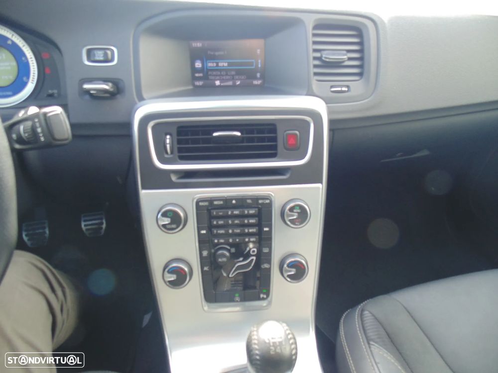 Volvo S60 1.6 D2 Drive R-Design Start/Stop - 29