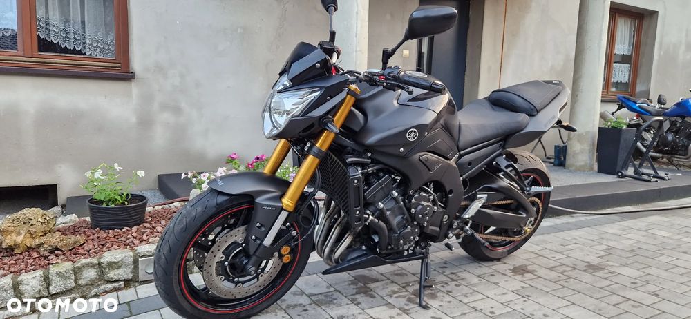 Yamaha FZ8 - 13