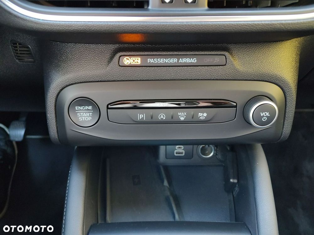 Ford Focus 1.0 EcoBoost Hybrid TITANIUM X - 19