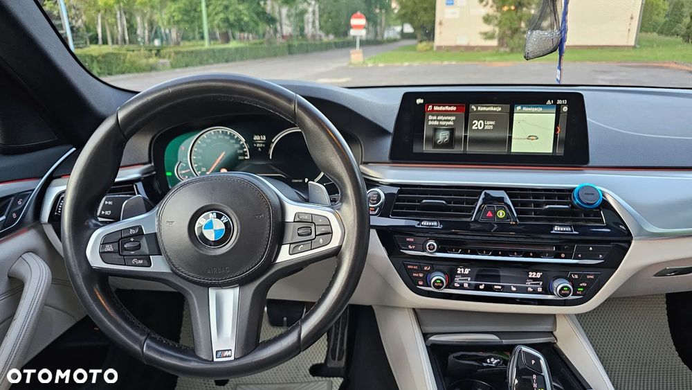 BMW Seria 5 520d xDrive - 9