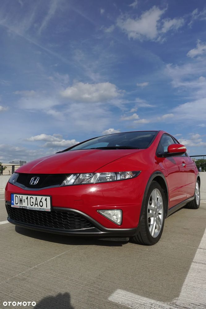 Honda Civic 1.8 Executive NAVI - 2