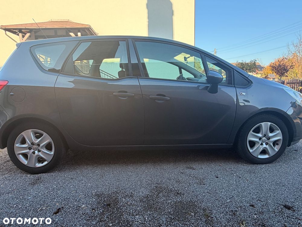 Opel Meriva 2011 photo 4