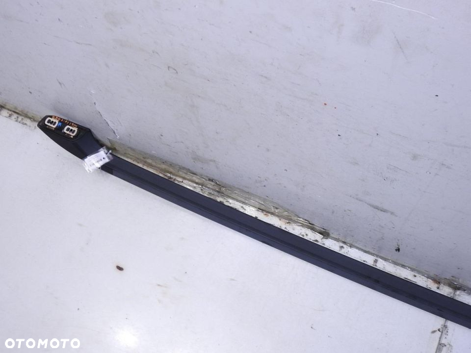 RELING DACHOWY PRAWY VOLVO V50 LIFT - 6
