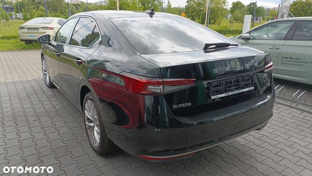 Skoda Superb 2.0 TDI SCR 4x4 L&K DSG - 4
