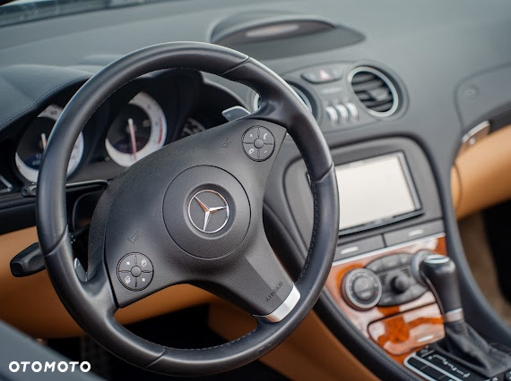Mercedes-Benz SL - 22