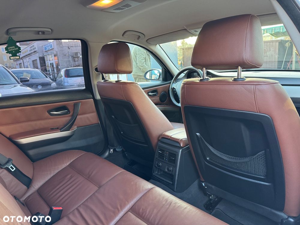 BMW Seria 3 318i Edition Exclusive - 22