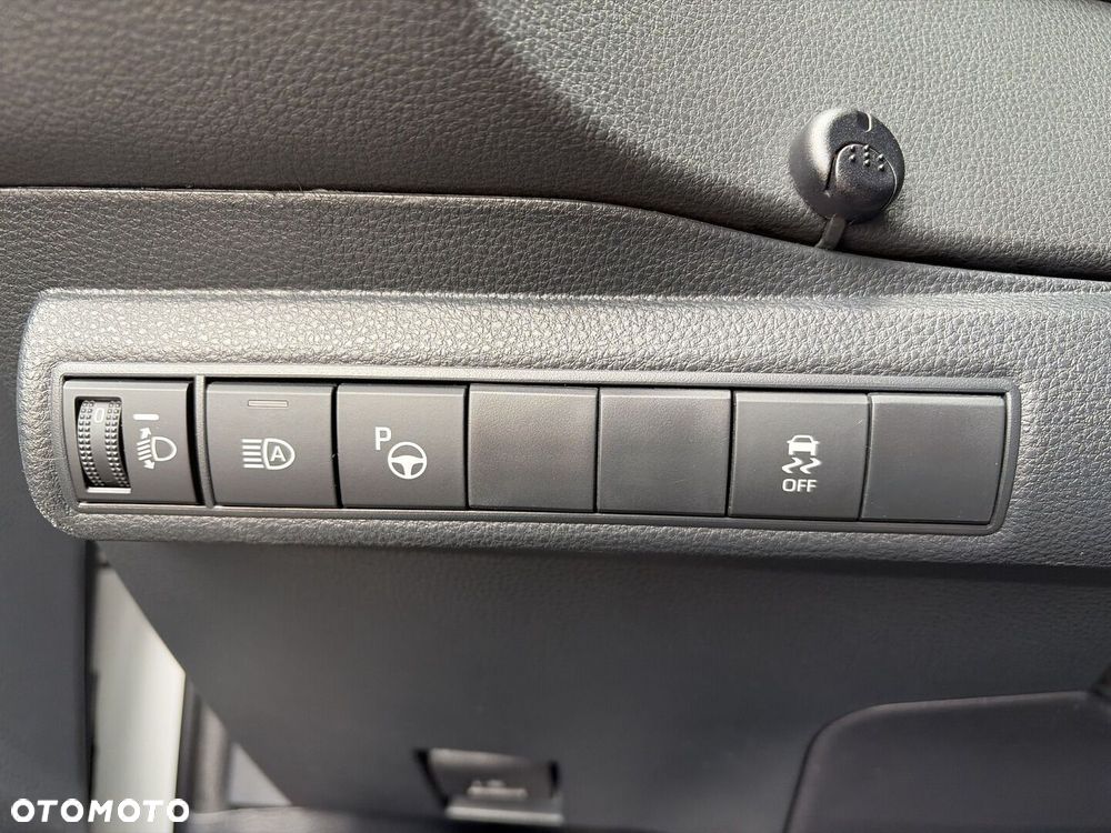 Toyota Corolla - 22