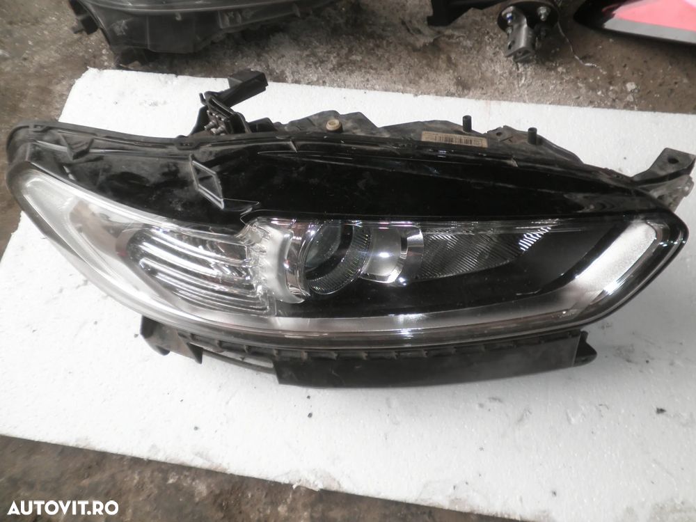 Far STANGA/ dreapta Ford Mondeo MK5 DS73-13W029-BE, DS73 13W030 BG