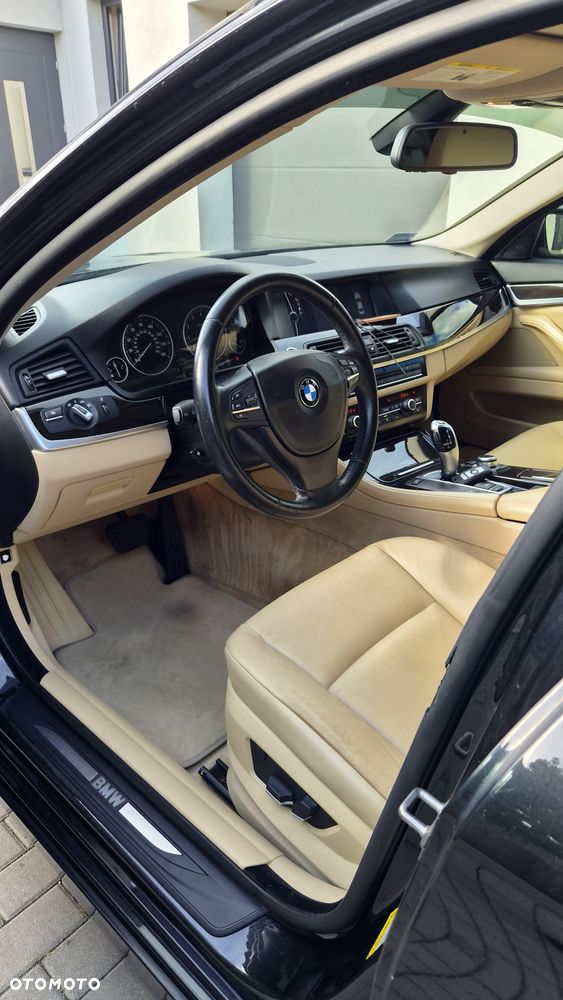 BMW Seria 5 535i Sport-Aut - 14