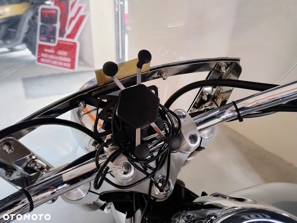 Suzuki VL 800 Volusia - 23