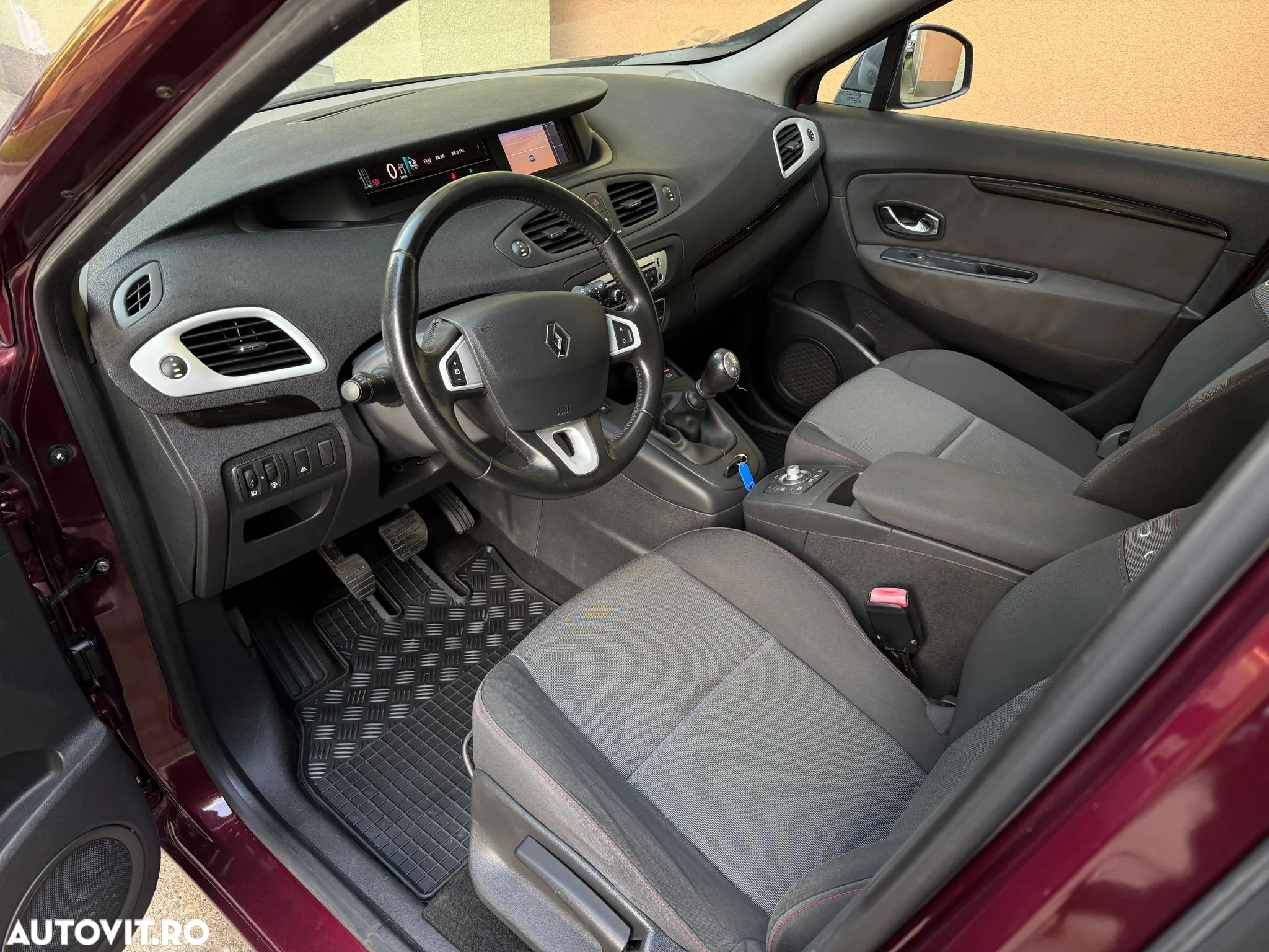 Renault Scenic - 10