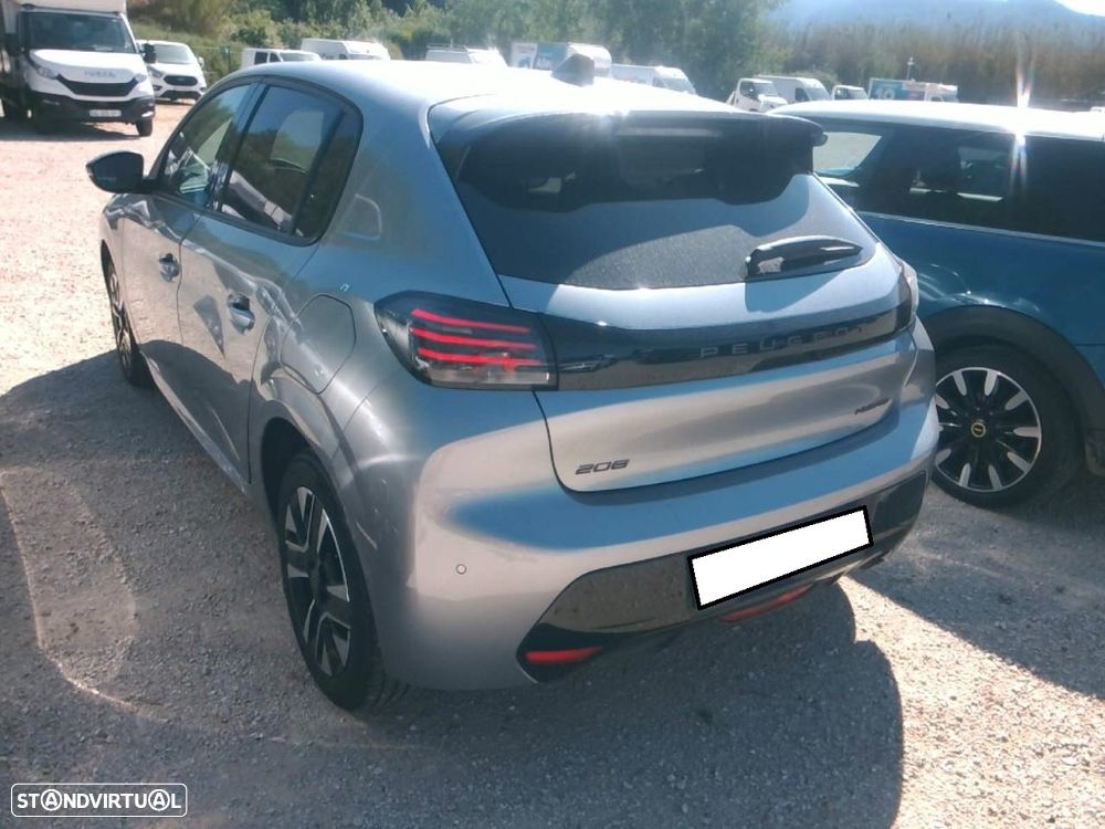 Peugeot 208 - 3