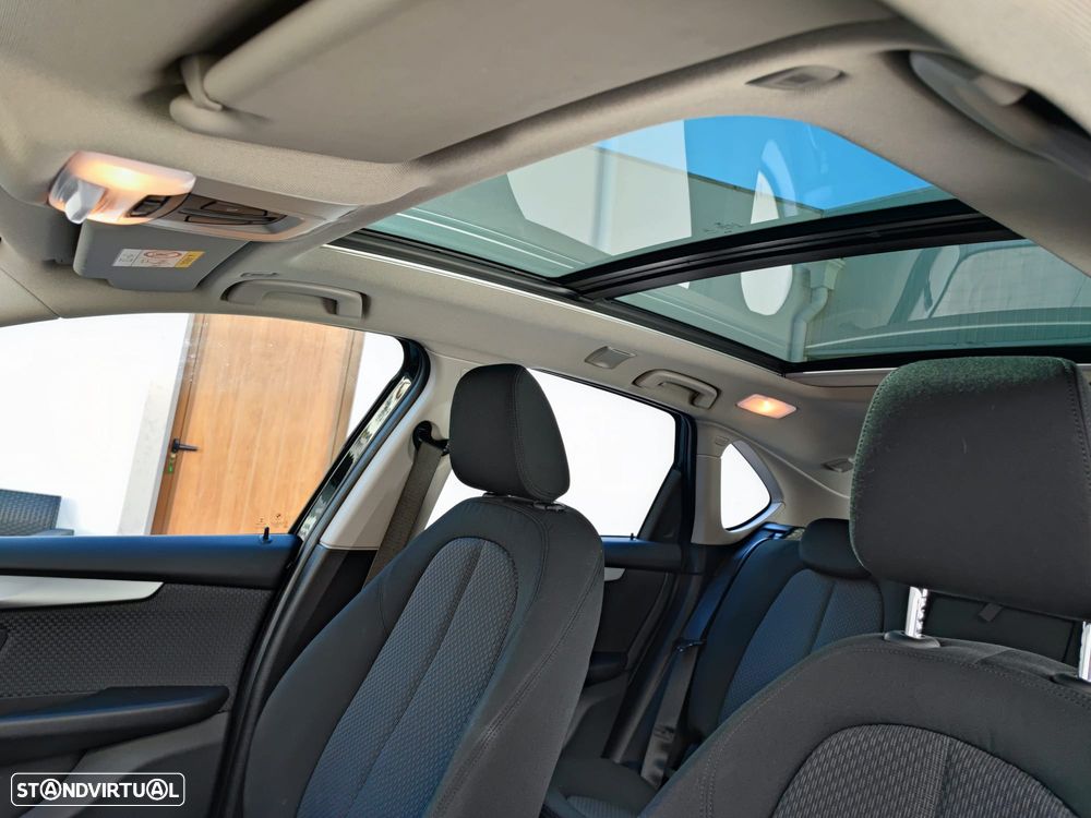 BMW 225xe Active Tourer - 9