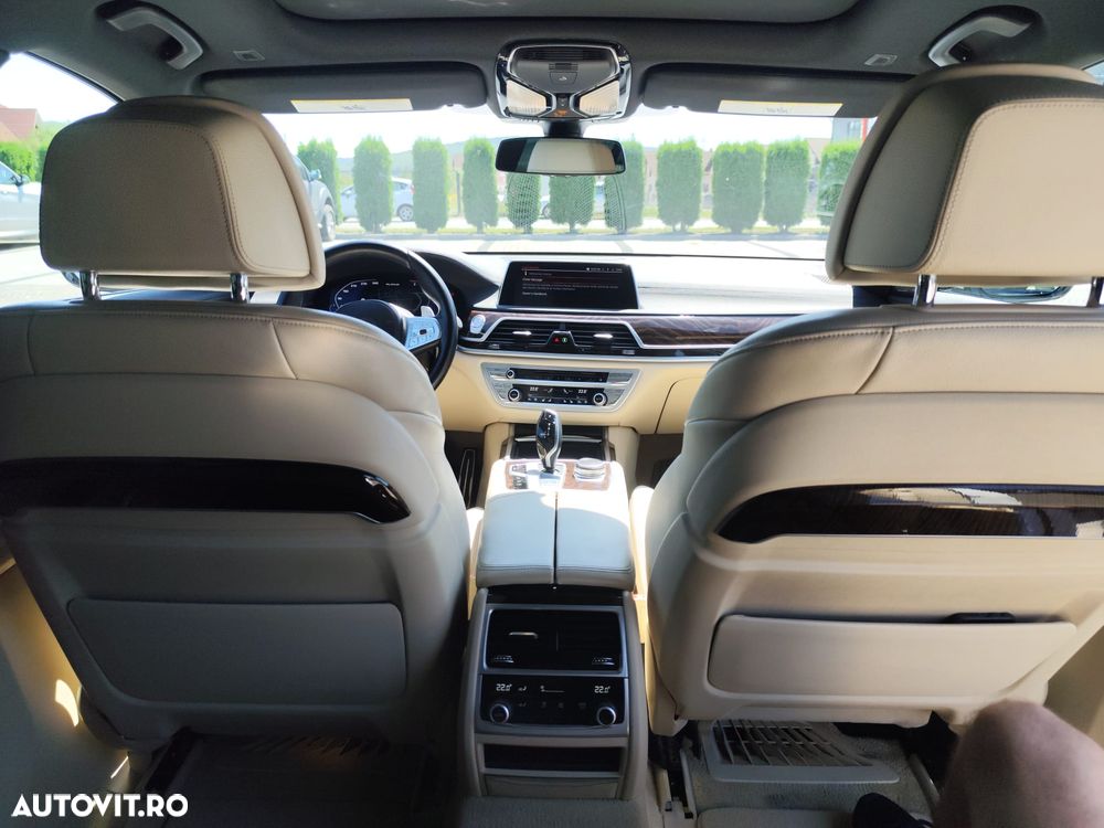 BMW Seria 7 740Li xDrive - 13
