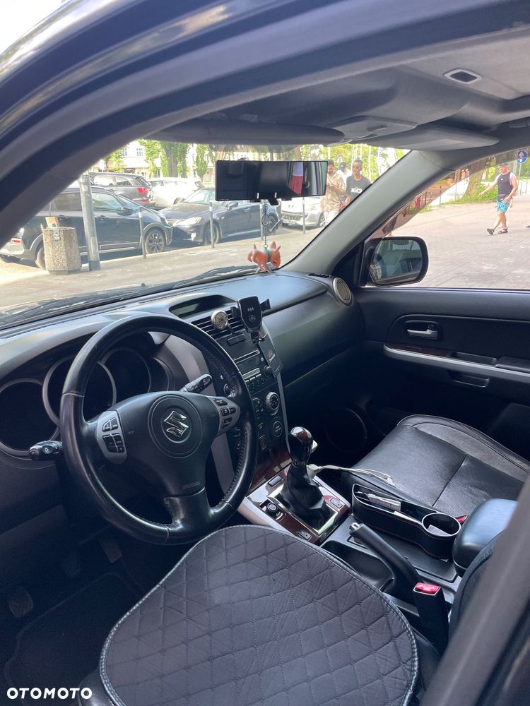 Suzuki Grand Vitara 2.0 De luxe - 12