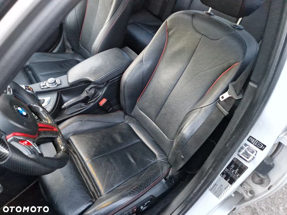 BMW Seria 3 335i Edition Exclusive - 11