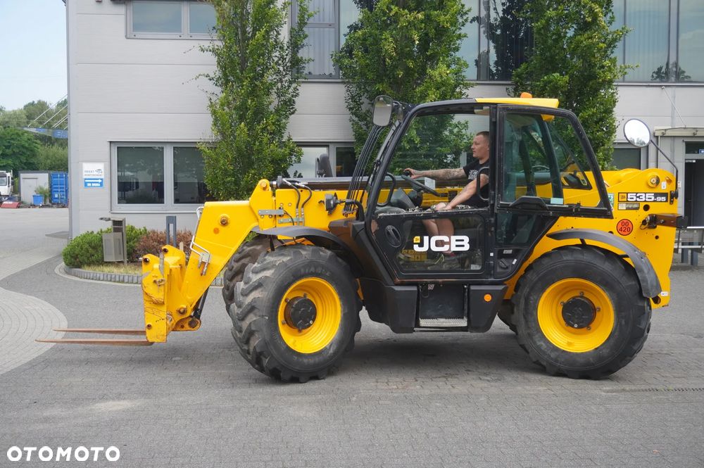 JCB 535-95 / 2021 / 3,5 t / zasięg 9,5 m / joystick - 11
