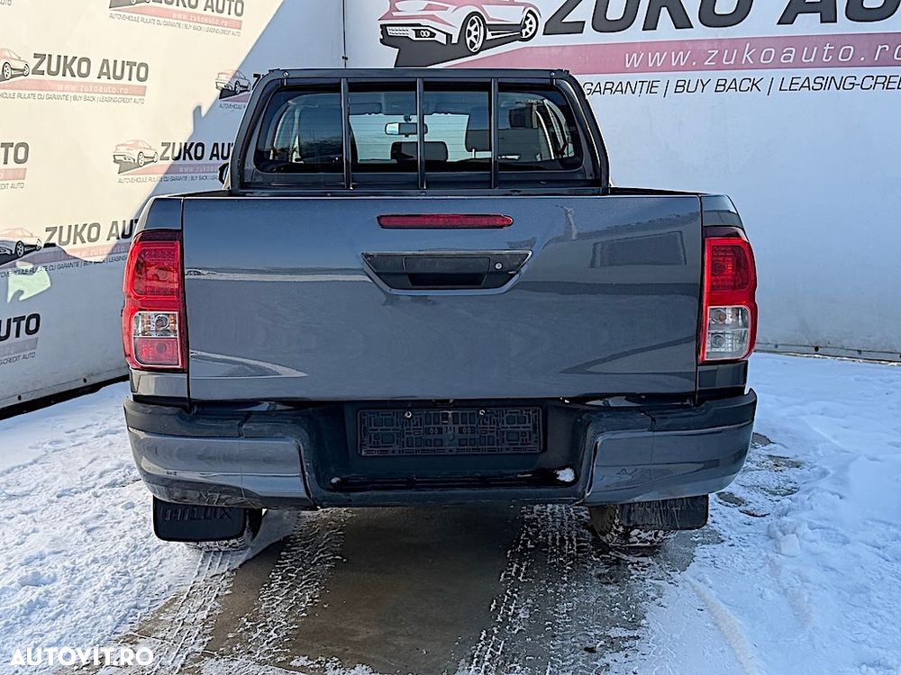 Toyota Hilux - 5