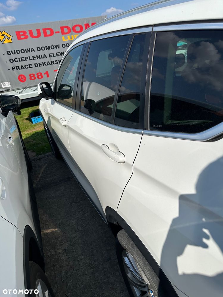 BMW X3 28i xDrive - 4